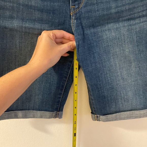 LEVI'S Bermuda Shorts Dark Wash Size 27 - Picture 13 of 14